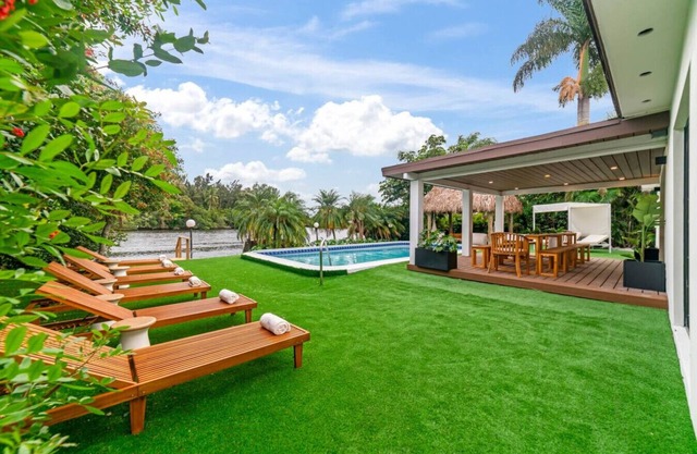 Hermes Inspired Villa | Pool | Waterfront | Tiki