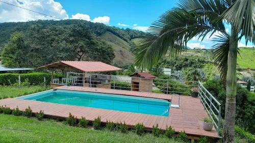 Hermosa Casa de campo cerca a Yolombo, las partidas