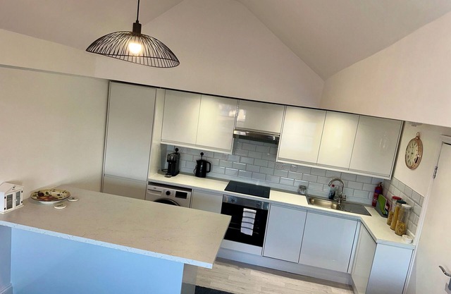 Herne Bay Penthouse Breathtaking Direct Sea & Pier Views! n3 Bedrooms Brand New!