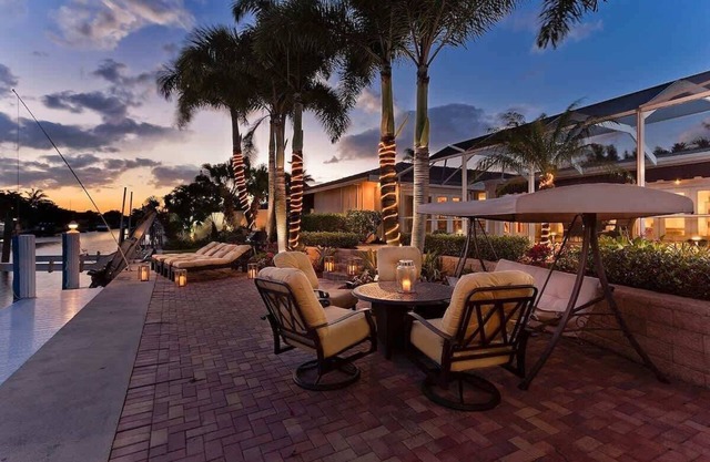 Hidden Harbor Paradise -Private Heated Pool w/Dock