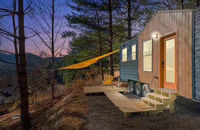 Hidden Hollows Tiny House