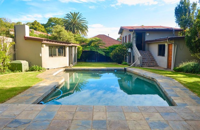 Hidden retreat in Kensington