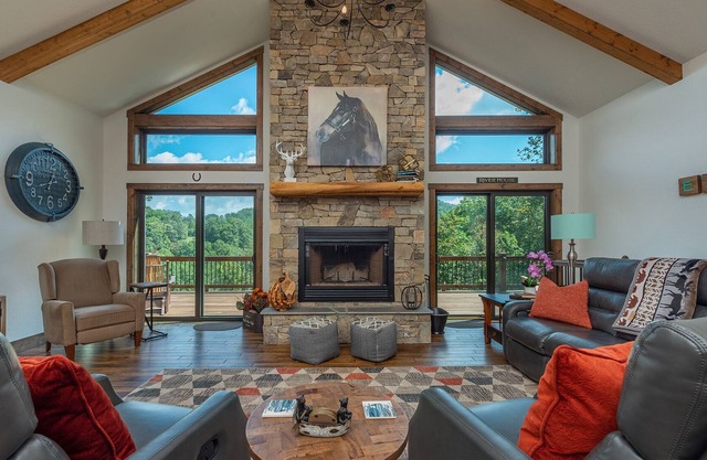 Hidden River Ridge | River Access + Mountain Views