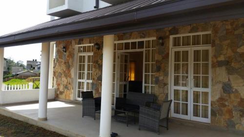 Hide Out Hills Bungalow