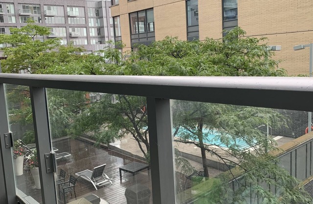High-Ceiling Condo in Downtown Toronto