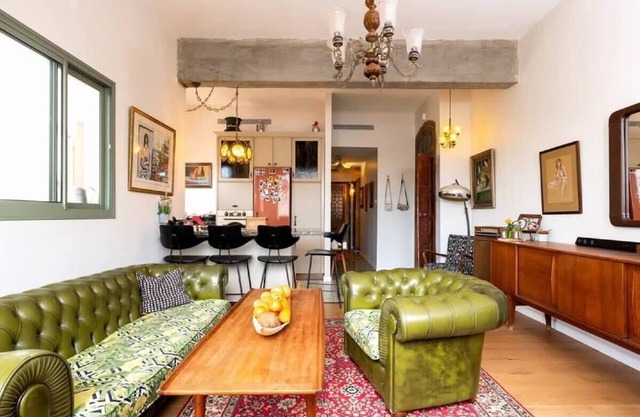 High Quality Classic Apartment In Tel Aviv