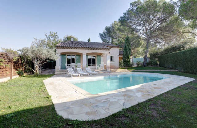 high standing, air conditioned, Provence styling villa with heated swimming pool