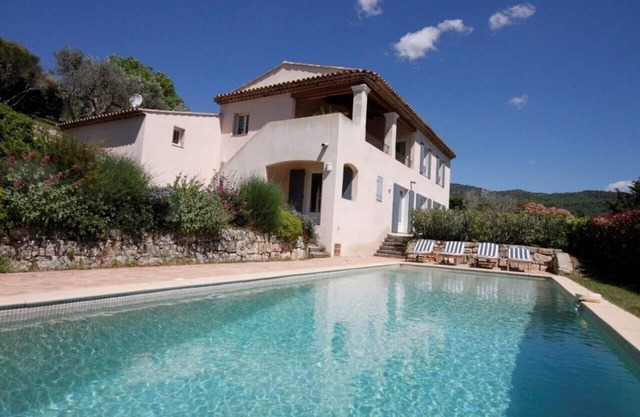 High standard Villa, Great view, Private pool, Short walk to the Village