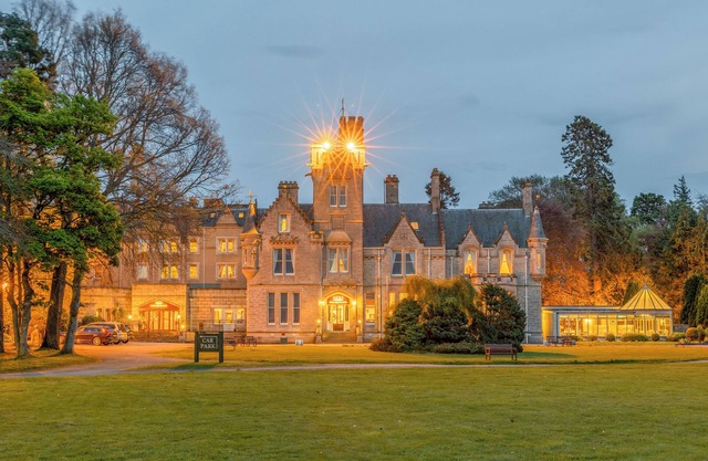 Highland Gem Near Golf, Castles & Coast—A Relaxing Classic Stay
