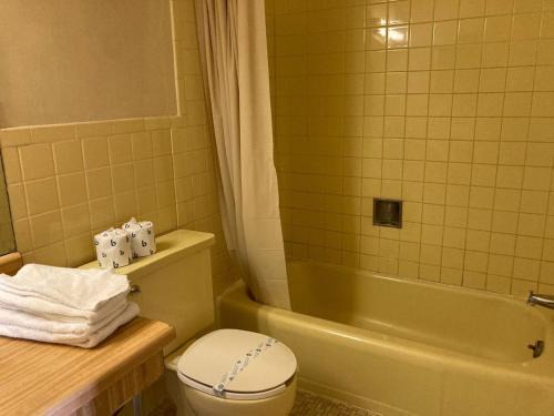 Highland Manor Motel