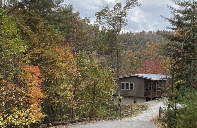 HIGHROAD Cabin Close to DuPont State Forest