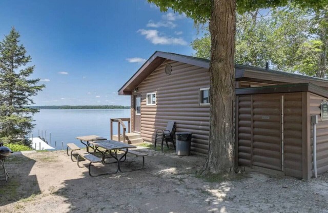 Hillside Resort Cabin #5