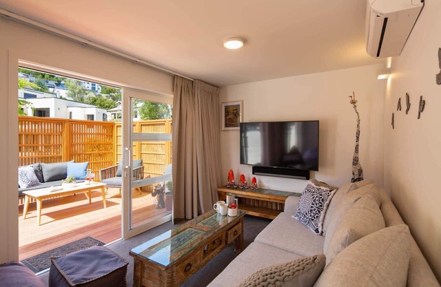 Hillside Villa 1 – Modern 2BR Walk to Town & A/C