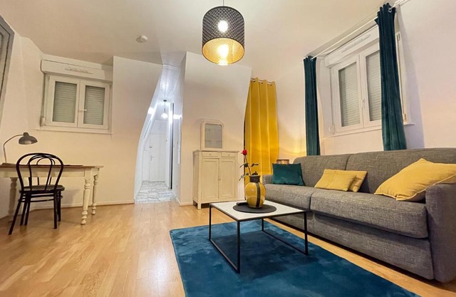 Hincmar de YourHostHelper