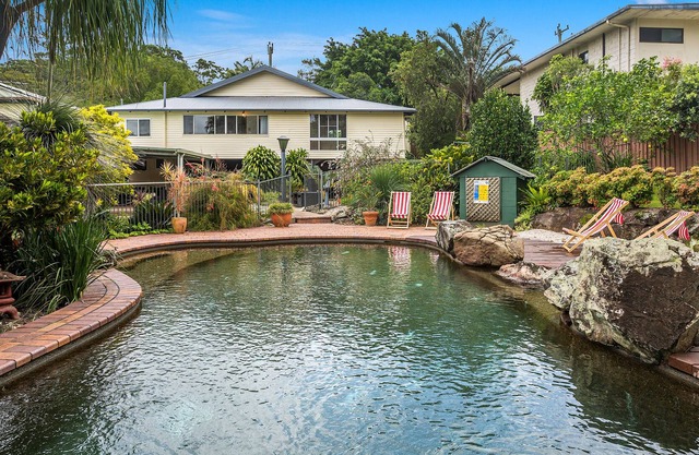 HINTERLAND OASIS