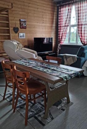 Hirsi koulun jumppasalin yksiö