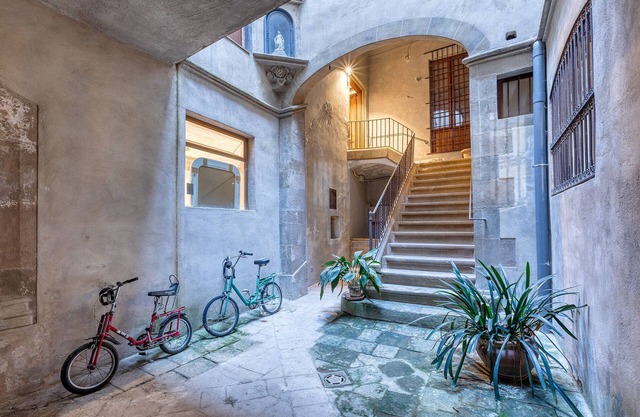 Historic 17th-Century Palace – Luxury & Charm in the Heart of Barcelona