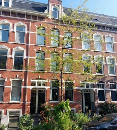 Historic apartment very close to city center