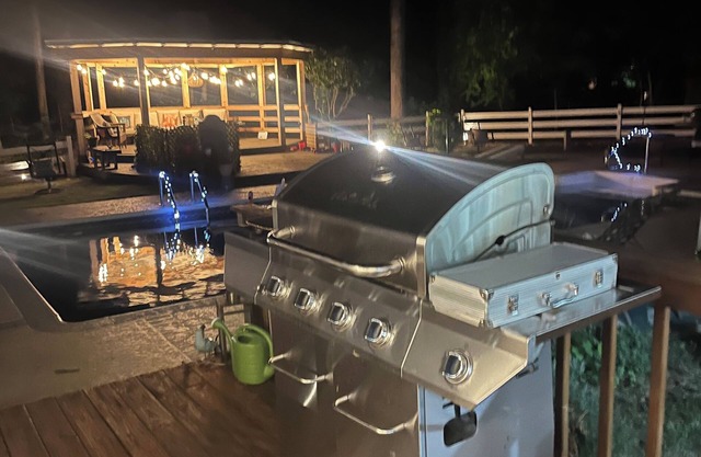 Historic Cottage- Terrace Level Apartment