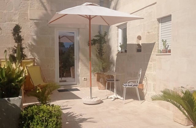 Historic home with a breathtaking garden in the heart of Salento