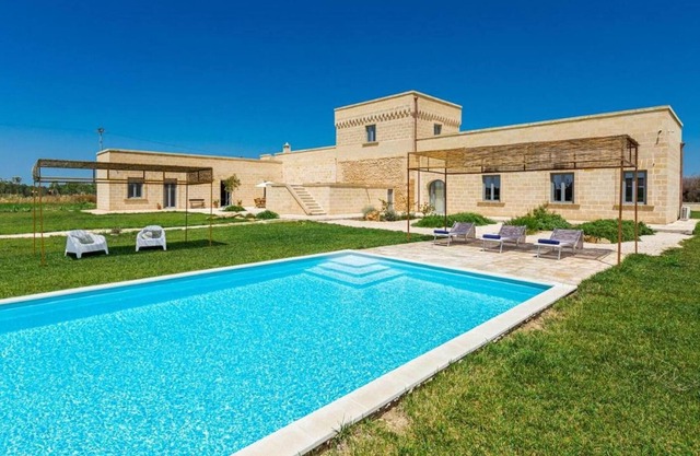 Historic Masseria Bosco Colombo with private pool up to 12 people