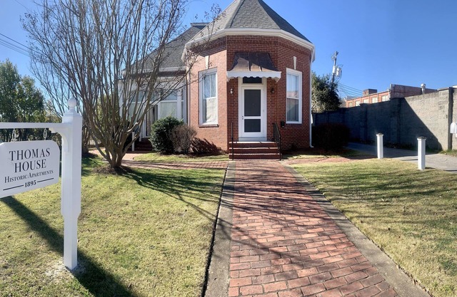 Historic Thomas House Unit B