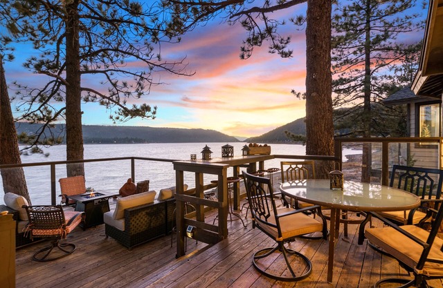 Historical Luxury Lakefront Villa, ' THE POINT'