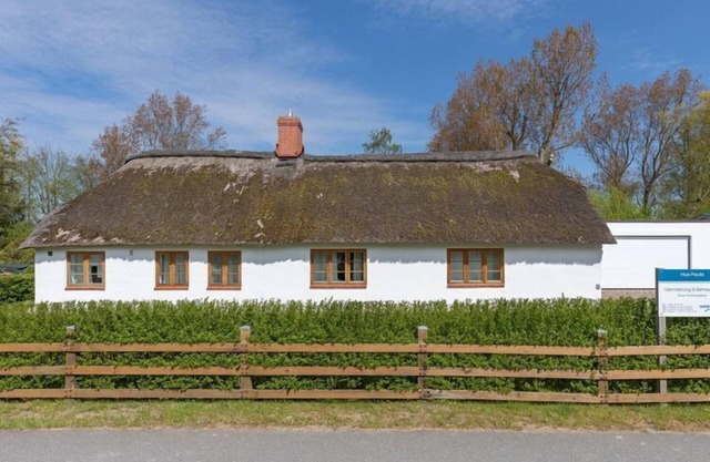 Historisches Reetdachhaus in ruhiger Lage