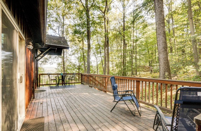 History, Hikes & Fireside Nights: Fayetteville Gem