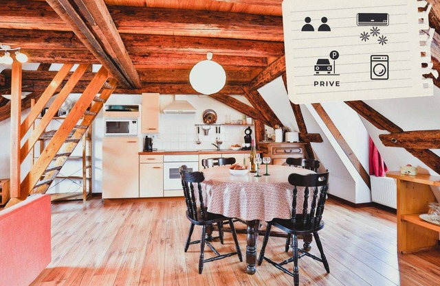 Hohlandsbourg, large duplex apartment with private car park