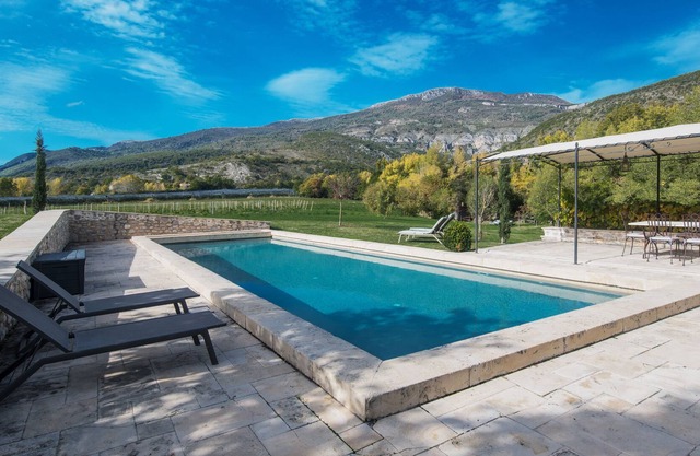 Holiday Home 'Gîte Classé 4 Étoiles' with Private Pool, Private Terrace and Wi-Fi