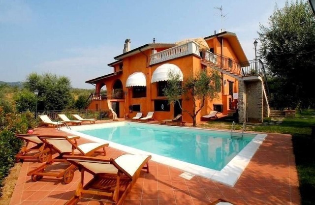 Holiday apartment Massa e Cozzile for 1 - 4 persons with 1 bedroom - Twin house