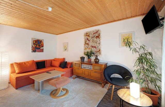 Holiday Apartment '3' with Private Terrace and Shared Garden