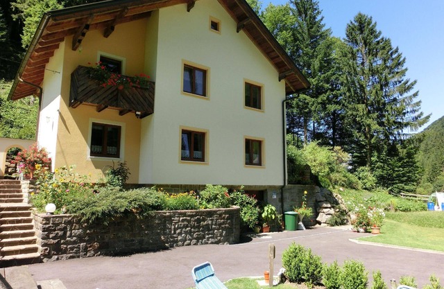 Holiday apartment Felsenblick
