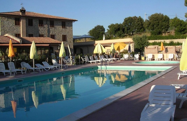 Holiday apartment Pomaia for 1 - 5 persons with 2 bedrooms - Holiday apartment