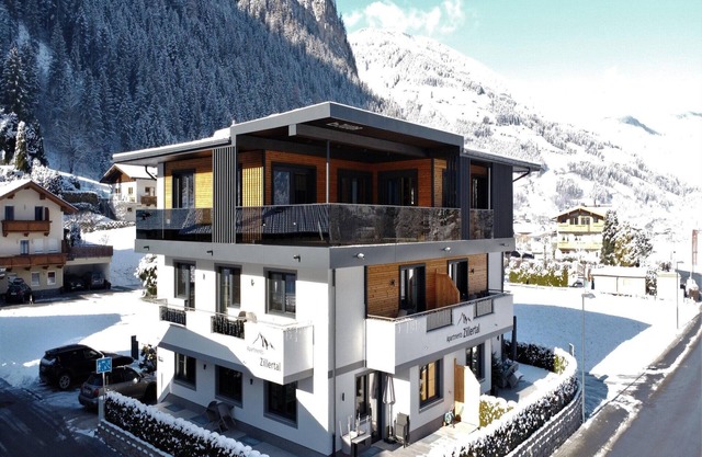 Holiday flat near four ski lifts in Mayrhofen