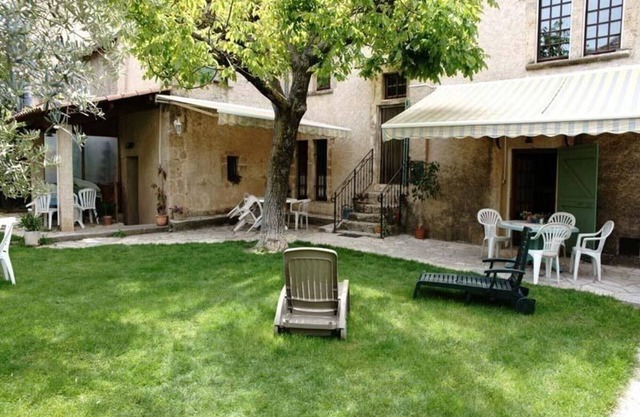 Holiday Home “Clarisse” with Mountain View, Shared Pool & Wi-Fi