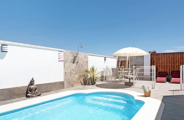 Holiday Home 'La Posada' with Pool, Garden, Terrace & Wi-Fi