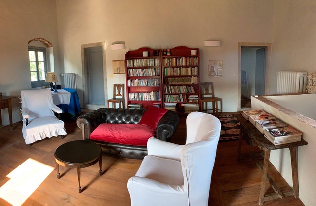 Holiday Home 'Antico Casale Del Pozzo' with Private Terrace, Wi-Fi and Air Conditioning