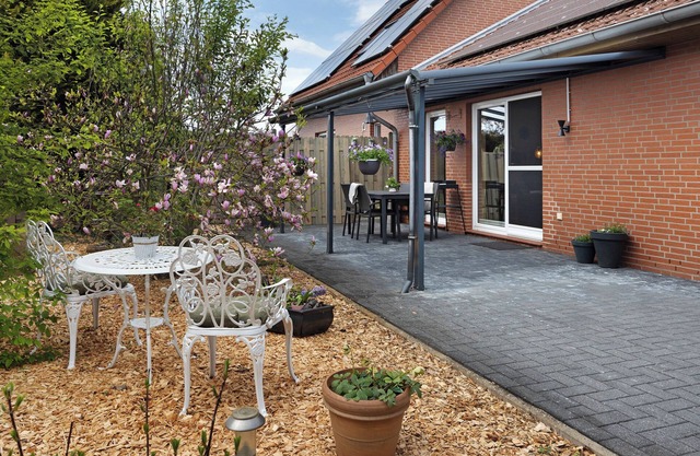 Holiday Home 'Am Waldrand' with Private Terrace and Private Garden