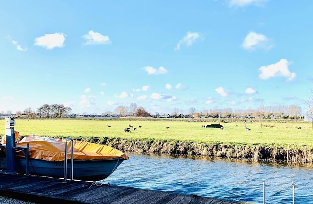 Holiday home Balu with own walkway directly on the water IJsselmeer .