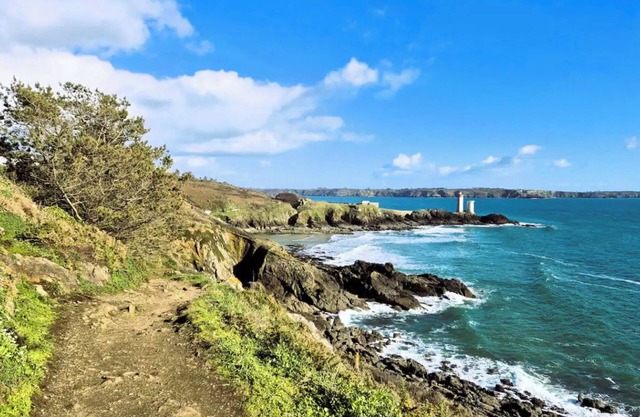 Holiday Home 'Belle Maison À 800m Plage' with Private Terrace, Private Garden and Wi-Fi