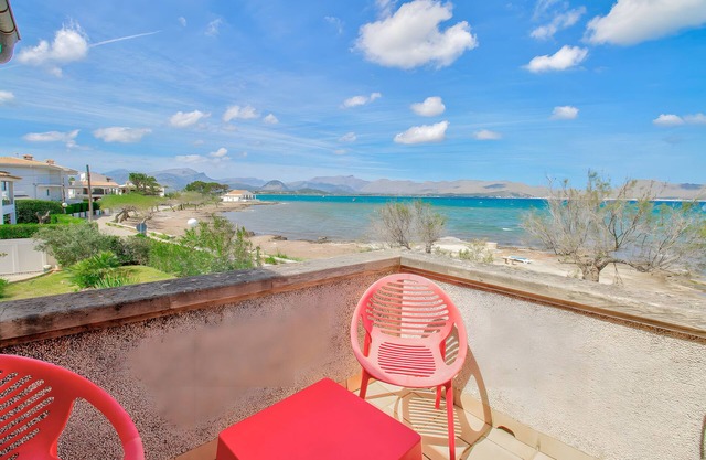 Holiday Home 'Can Figó' with Sea View, Wi-Fi and Air Conditioning