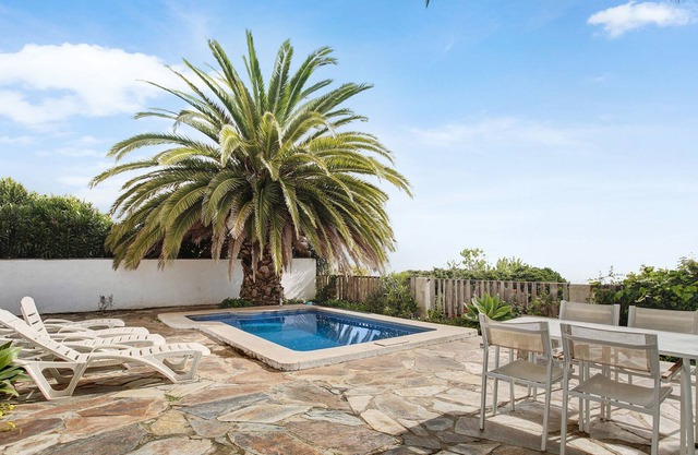 Holiday Home "Casa Domi" with Sea View, Pool, Garden & Wi-Fi