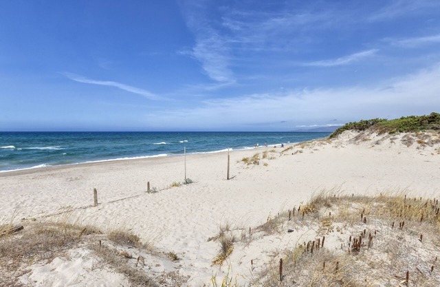 Holiday Home 'Casa Pergolato' with Terrace, Shared Garden & Wi-Fi