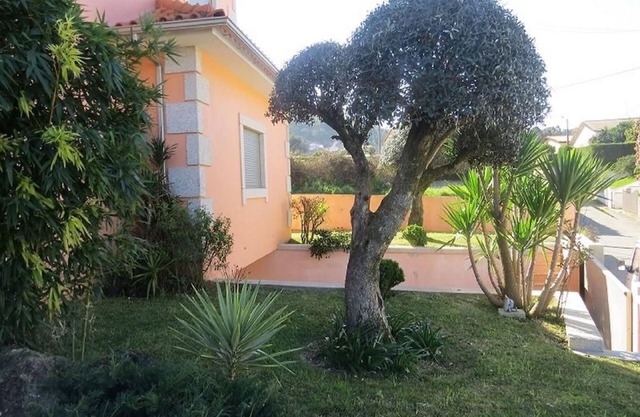 Holiday Home 'Casa Portela' with Mountain View, Private Garden and Wi-Fi