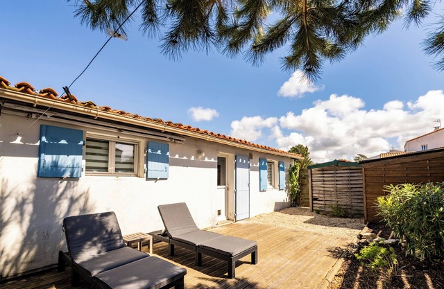 Holiday Home "De Pêcheur Au Calme" with Private Terrace, Private Garden and Wi-Fi