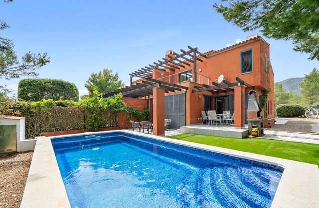 Holiday Home "Villa Juanillo" with Mountain View, Private Pool & Wi-Fi