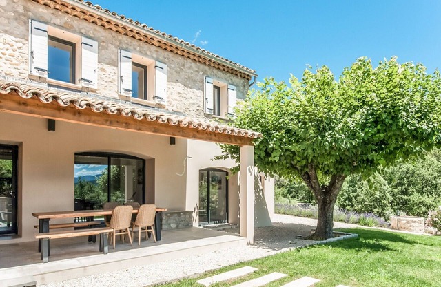 Holiday Home in Vaison la Romaine with Pool