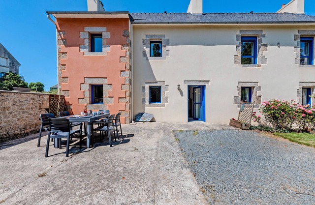 Holiday Home 'Gîte De Pen Douar' with Private Terrace, Private Garden and Wi-Fi